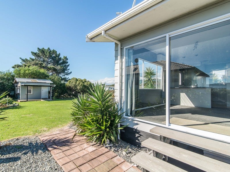 13 Kaitawa Street, Waikanae Beach, Waikanae - Carousel 26