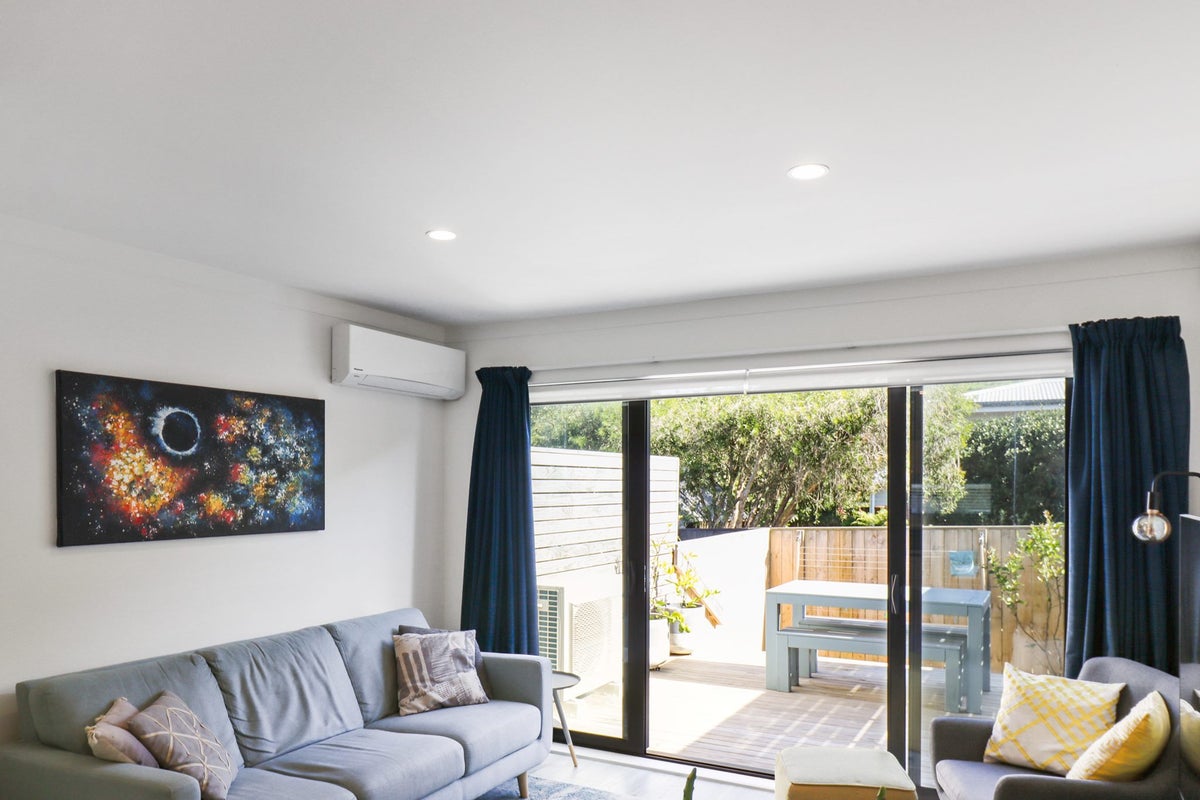 16D Putini Road, Mangere Bridge, Auckland - Carousel 2