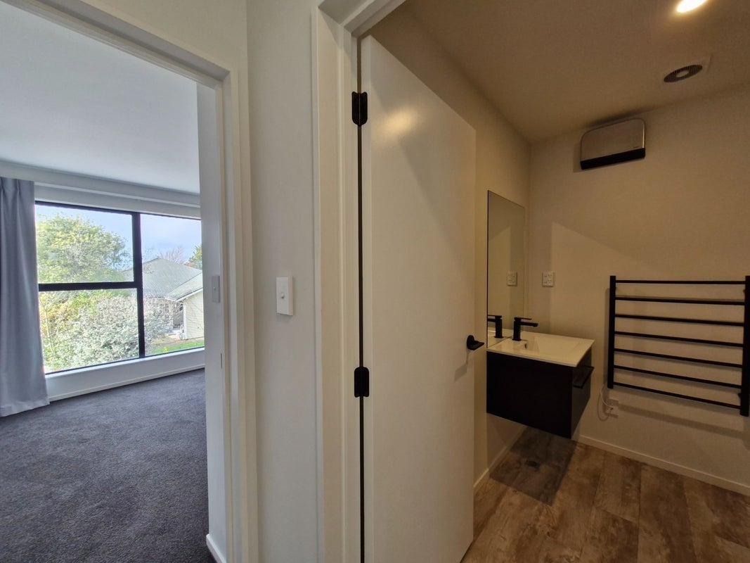1/31 Champion Street, Edgeware, Christchurch - Carousel 12