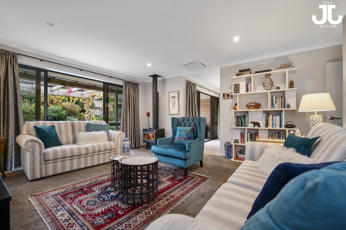 5 Merlot Drive, Pyes Pa, Tauranga - Carousel 1