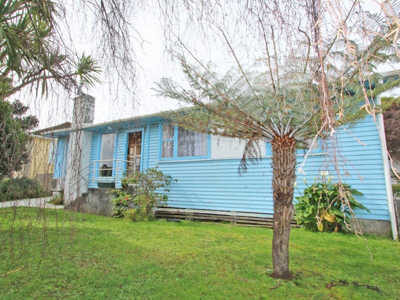 36 Warspite Avenue, Cannons Creek, Porirua - Carousel 2