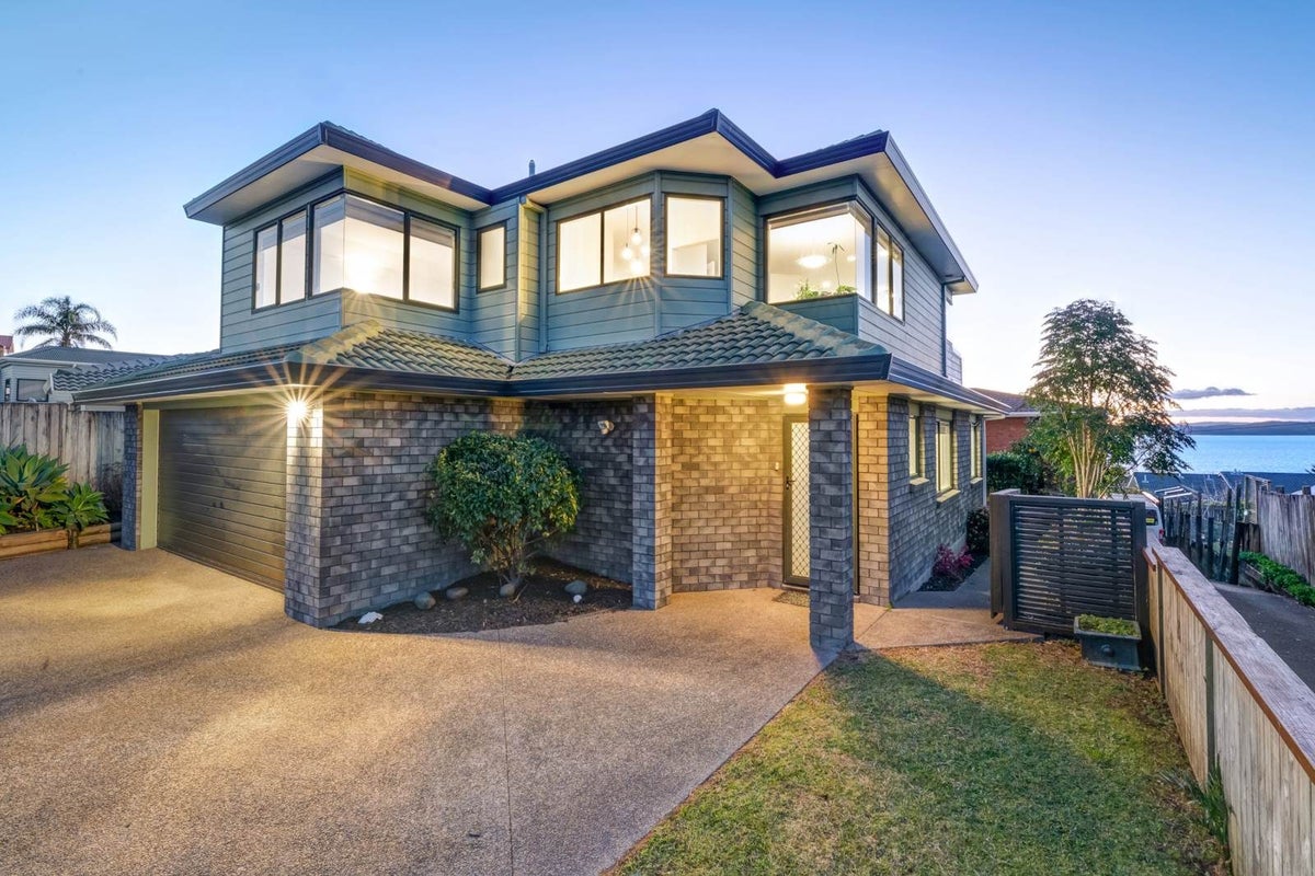 1038a Whangaparaoa Road, Tindalls Beach, Rodney, Auckland - Carousel 1