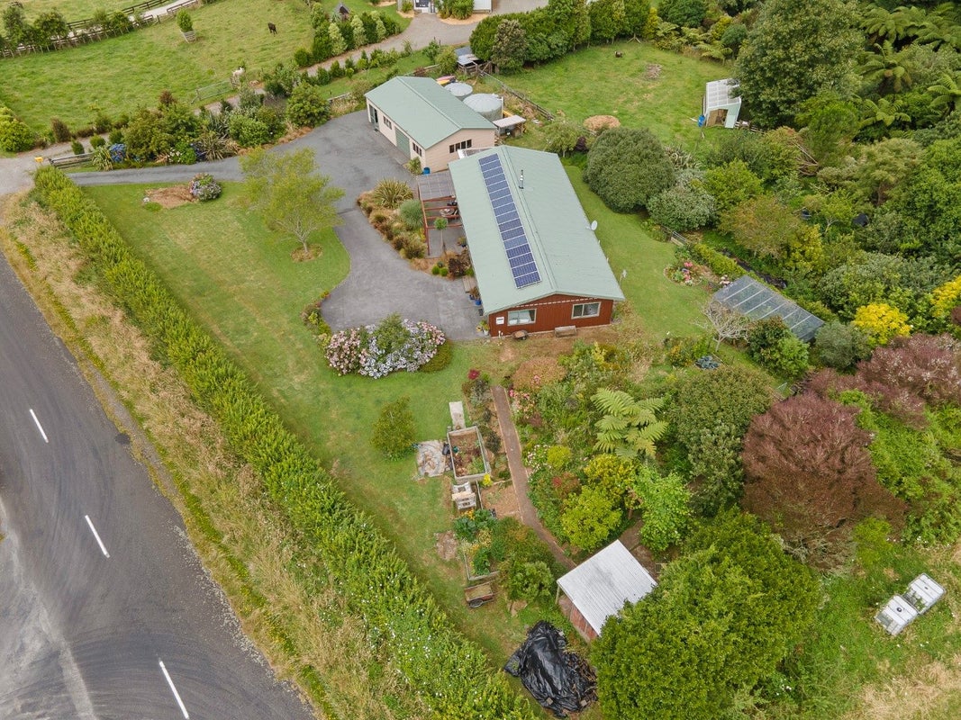 1321 Mangorei Road, Mangorei, New Plymouth - Carousel 21
