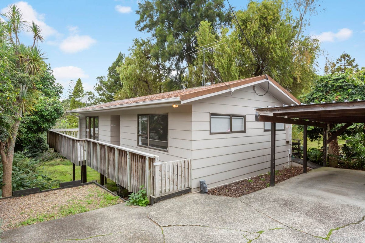 2/241 Rangatira Road, Beach Haven, Auckland - Carousel 1