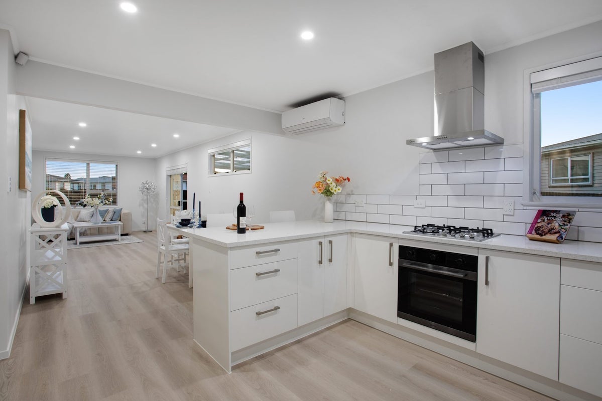 9 Capella Place, Manurewa, Auckland - Carousel 2