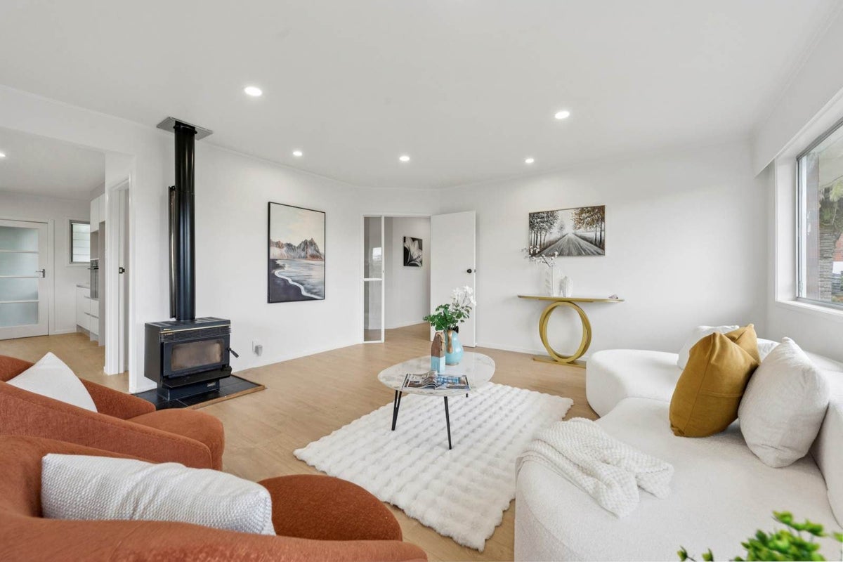 18 Vienna Place, Birkenhead, Auckland - Carousel 1