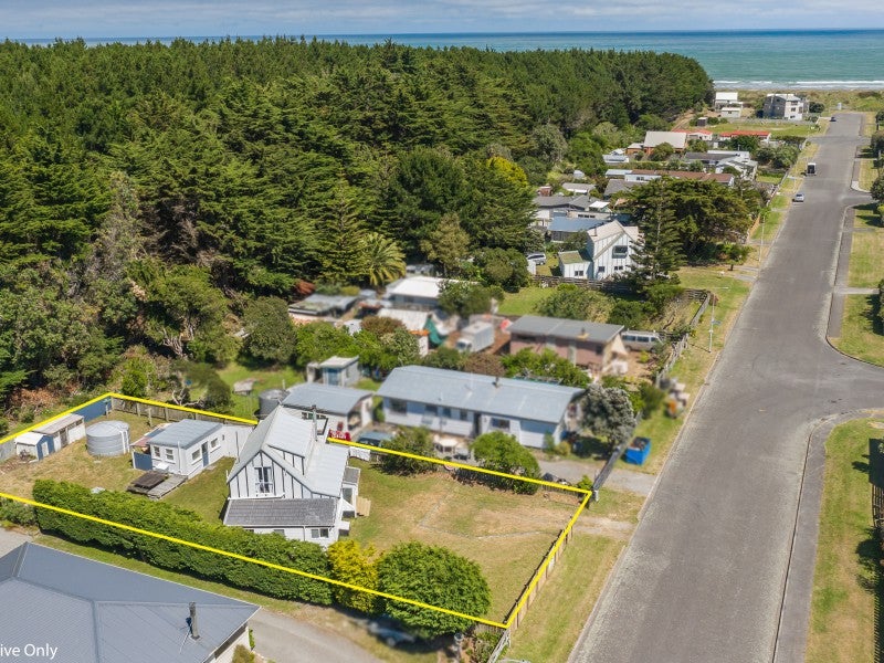 31 Hydrabad Drive, Waitarere Beach, Levin - Carousel 19