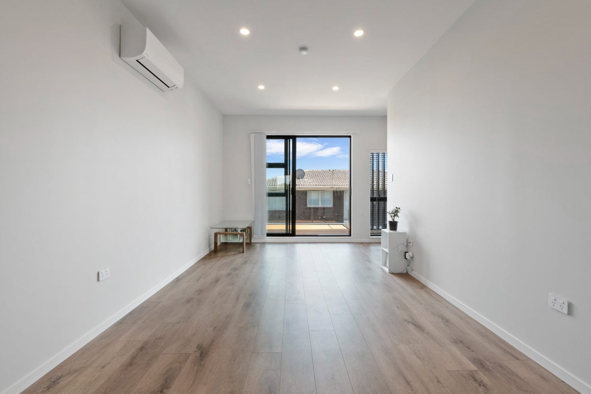14/1B Egremont Street, Belmont, Auckland - Carousel 2