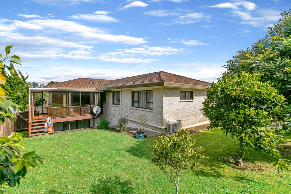 32 Norman Lesser Drive, Saint Johns, Auckland - Carousel 2