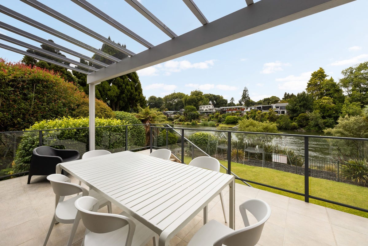 56 Awatere Avenue, Beerescourt, Hamilton - Carousel 1