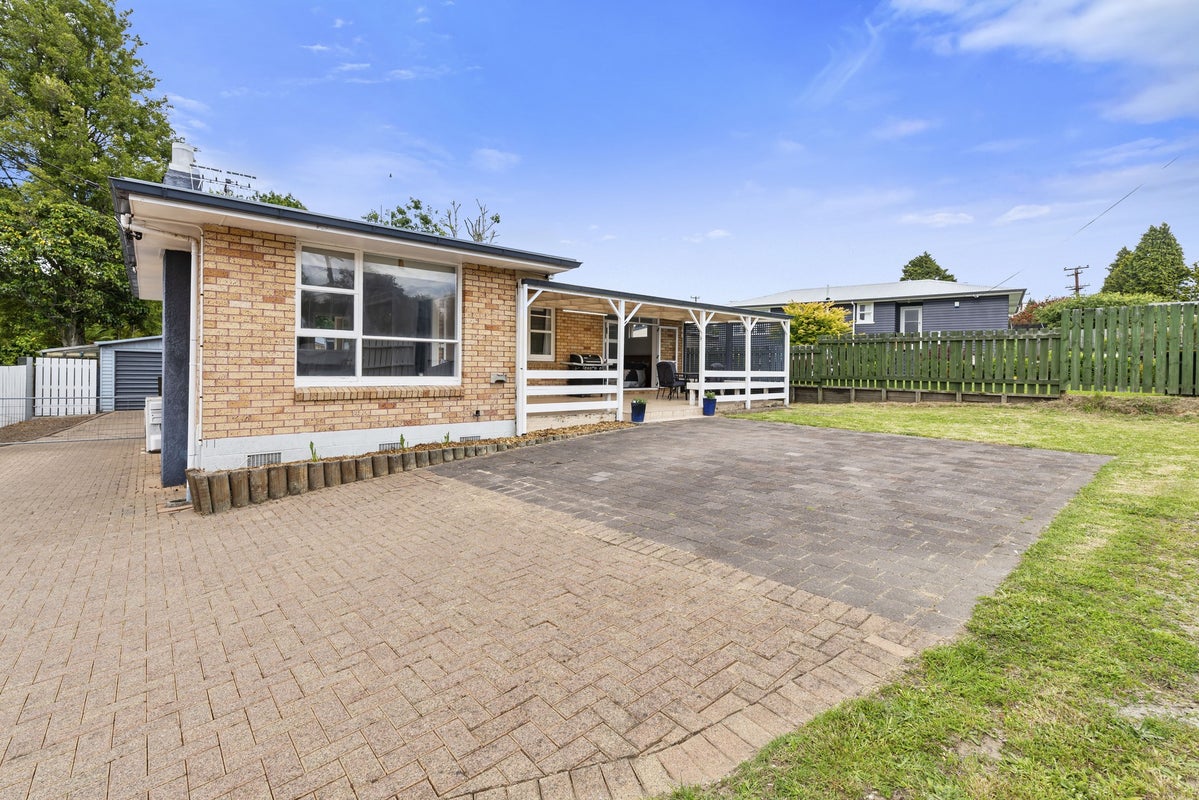 17 Kiwi Street, Springfield, Rotorua - Carousel 1