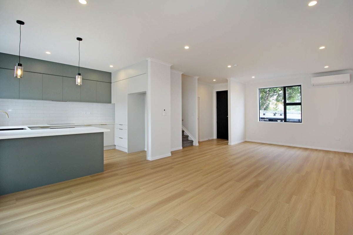 2B Sanda Road, Panmure, Auckland - Carousel 2