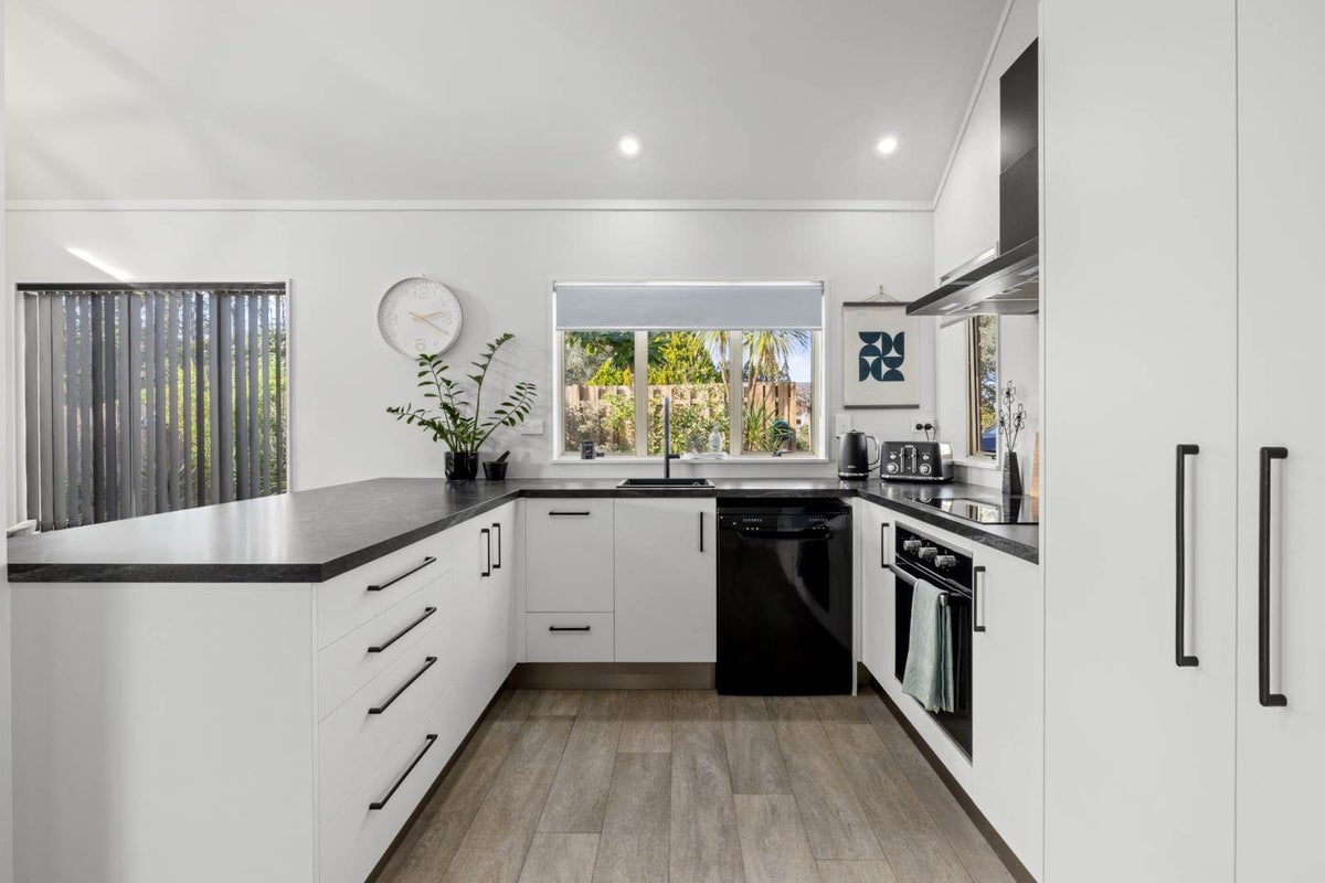 43 Fairway Drive, Kerikeri, Kerikeri - Carousel 1