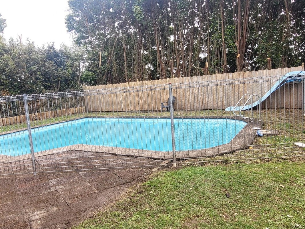 16 Royal View Road, Te Atatu South, Auckland - Carousel 13