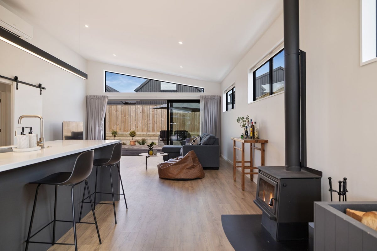 4 Shallow Close, Jacks Point, Queenstown - Carousel 2