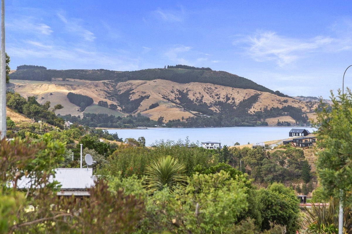 13 James Drive, Diamond Harbour, Lyttelton - Carousel 11