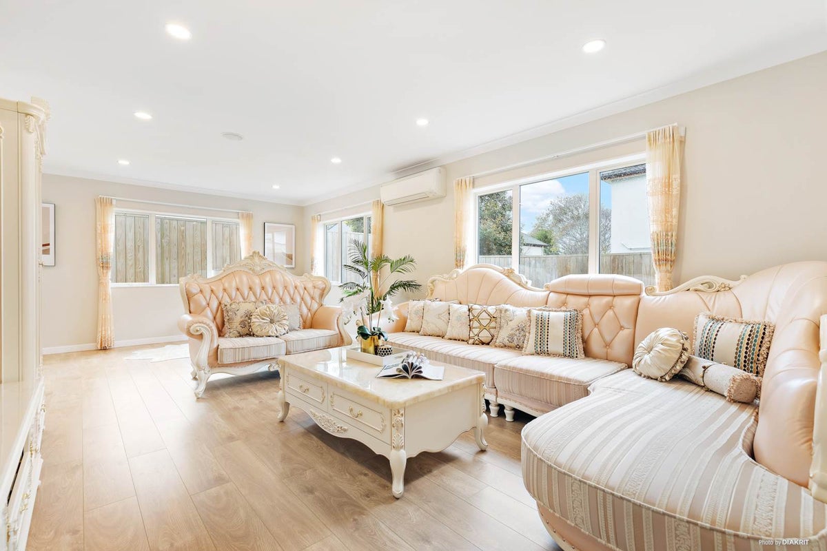 27B Louvain Avenue, Mount Roskill, Auckland - Carousel 2