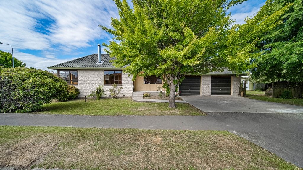 2 Inglewood Place, Avonhead, Christchurch - Carousel 1