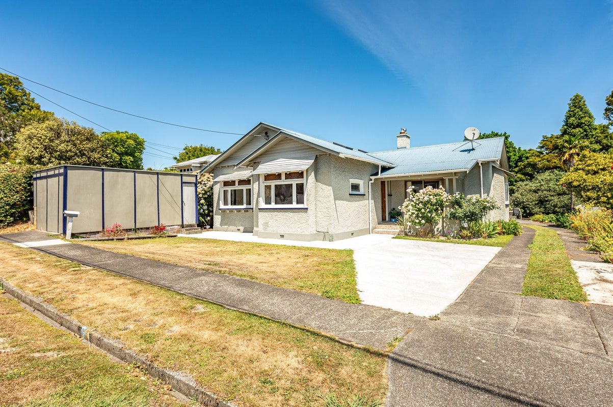 12 Duncan Street, Whanganui East, Whanganui - Carousel 1