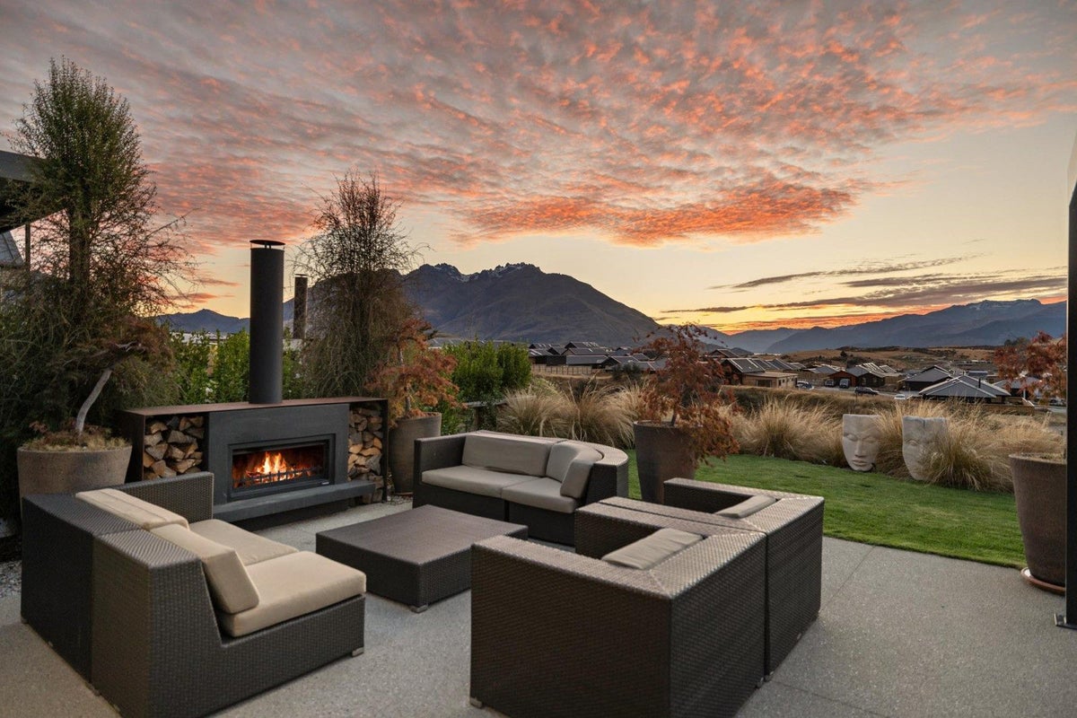 13 Double Cone Road, Jacks Point, Queenstown - Carousel 1