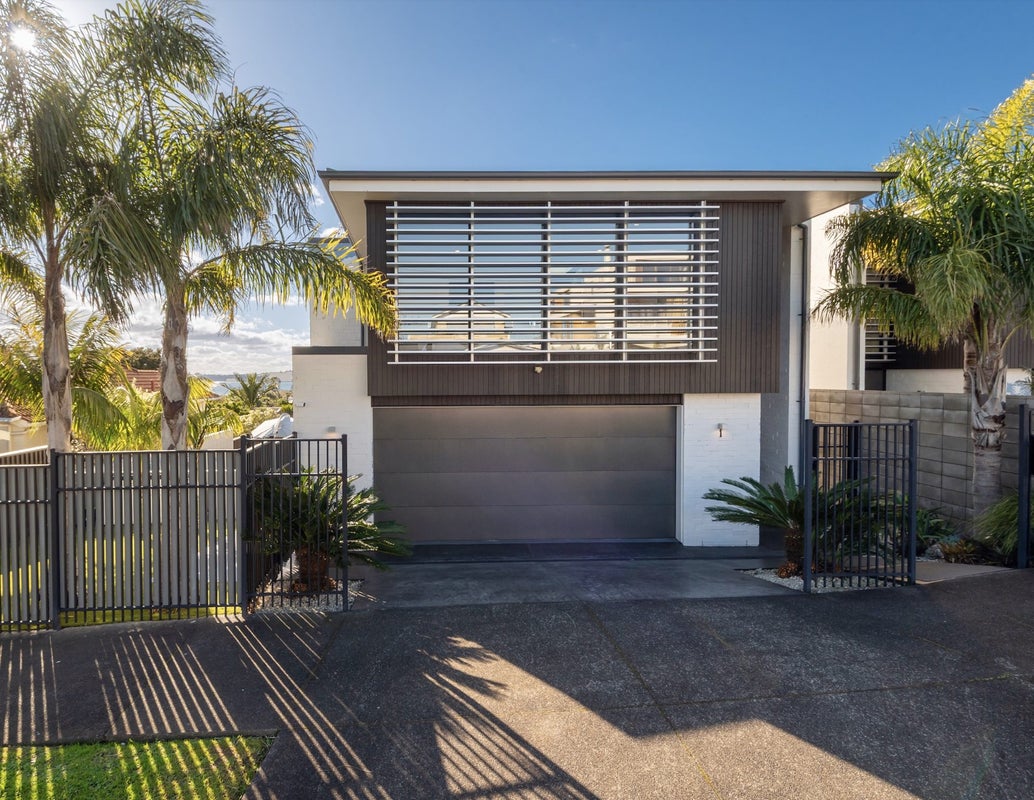 1 Weona Place, Westmere, Auckland - Carousel 1