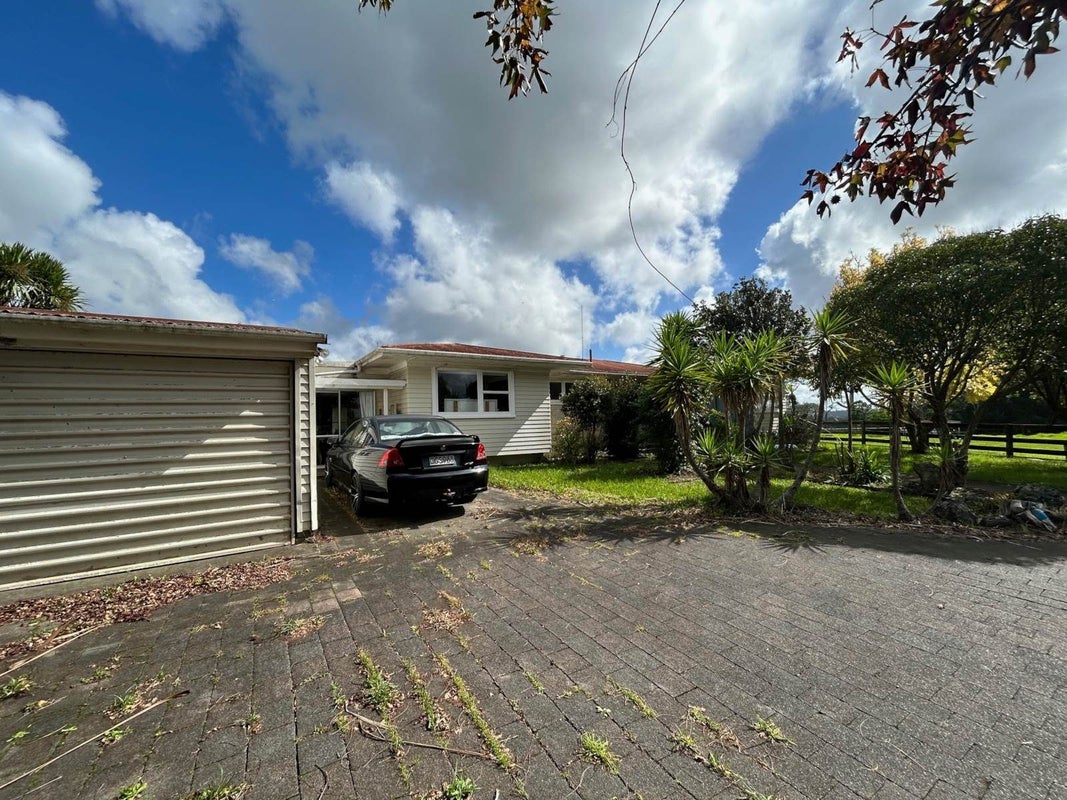 388 Taupaki Road, Kumeu - Carousel 2
