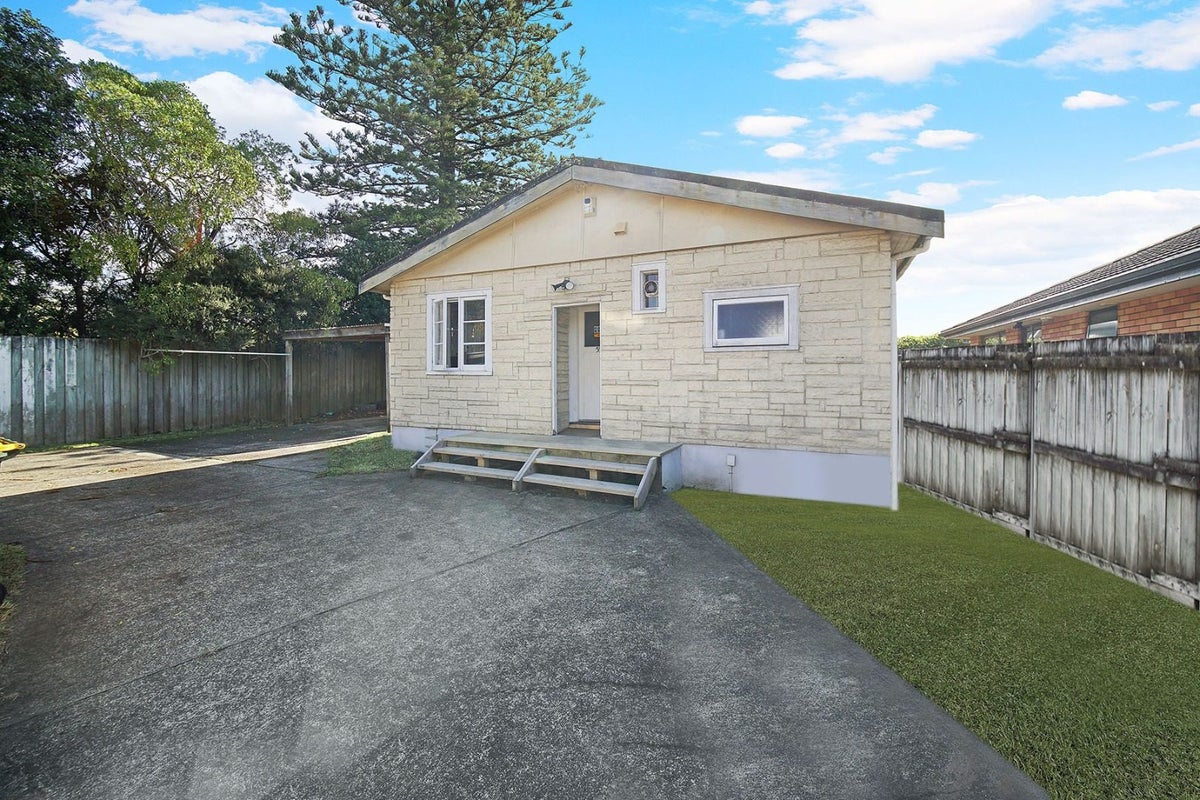 55 WALMSLEY RD, Favona, Auckland - Carousel 10