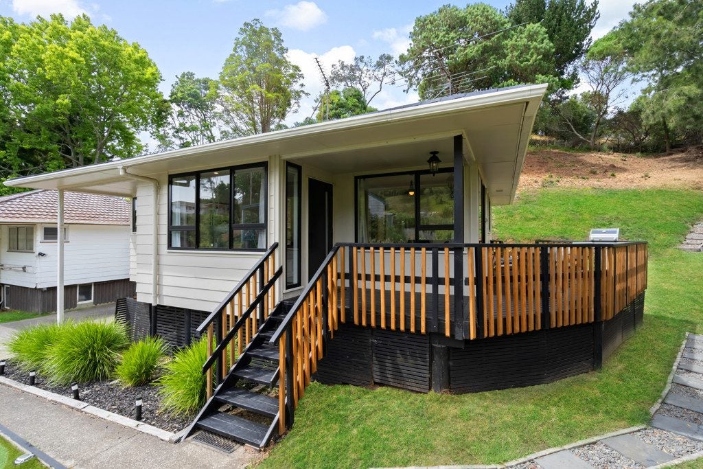 2/110 Salamanca Road, Sunnynook, Auckland - Carousel 1