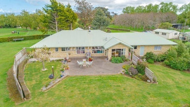 16 Tokomaru Road, BRUNSWICK, WHANGANUI - Carousel 1