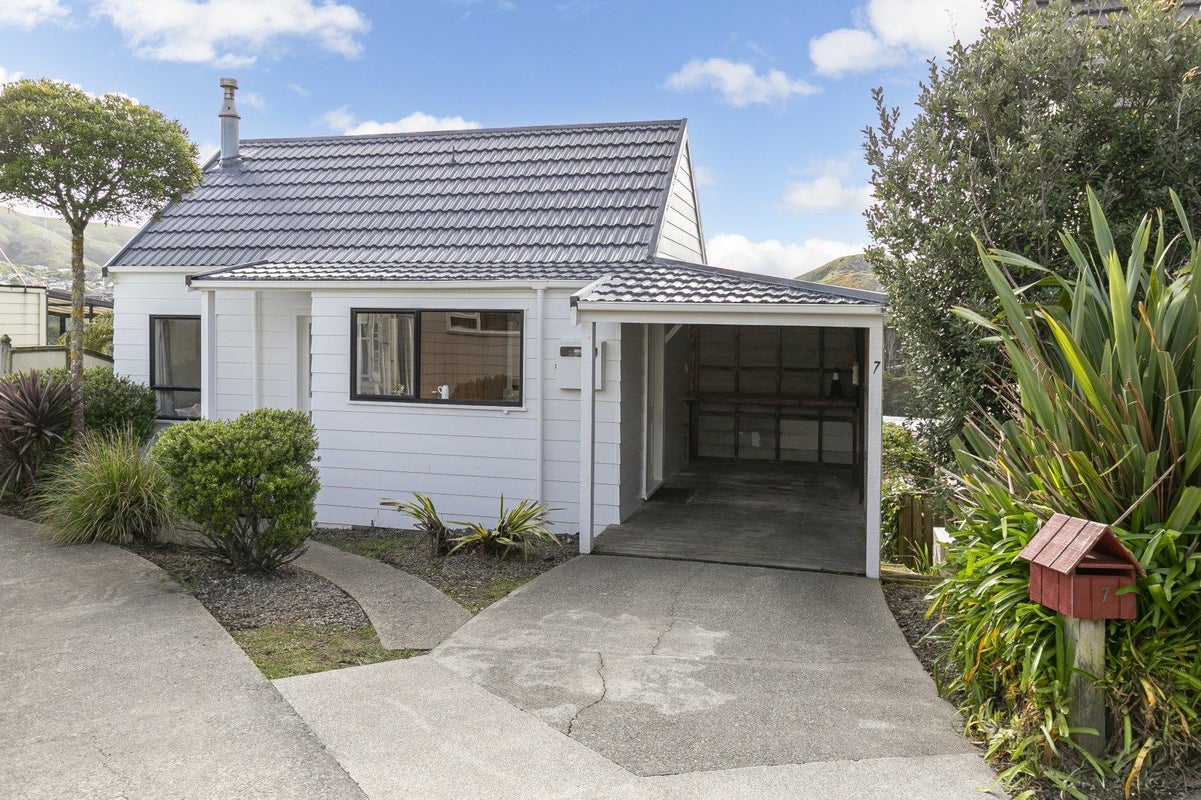 7/46 Wingfield Place, Churton Park, Wellington - Carousel 2