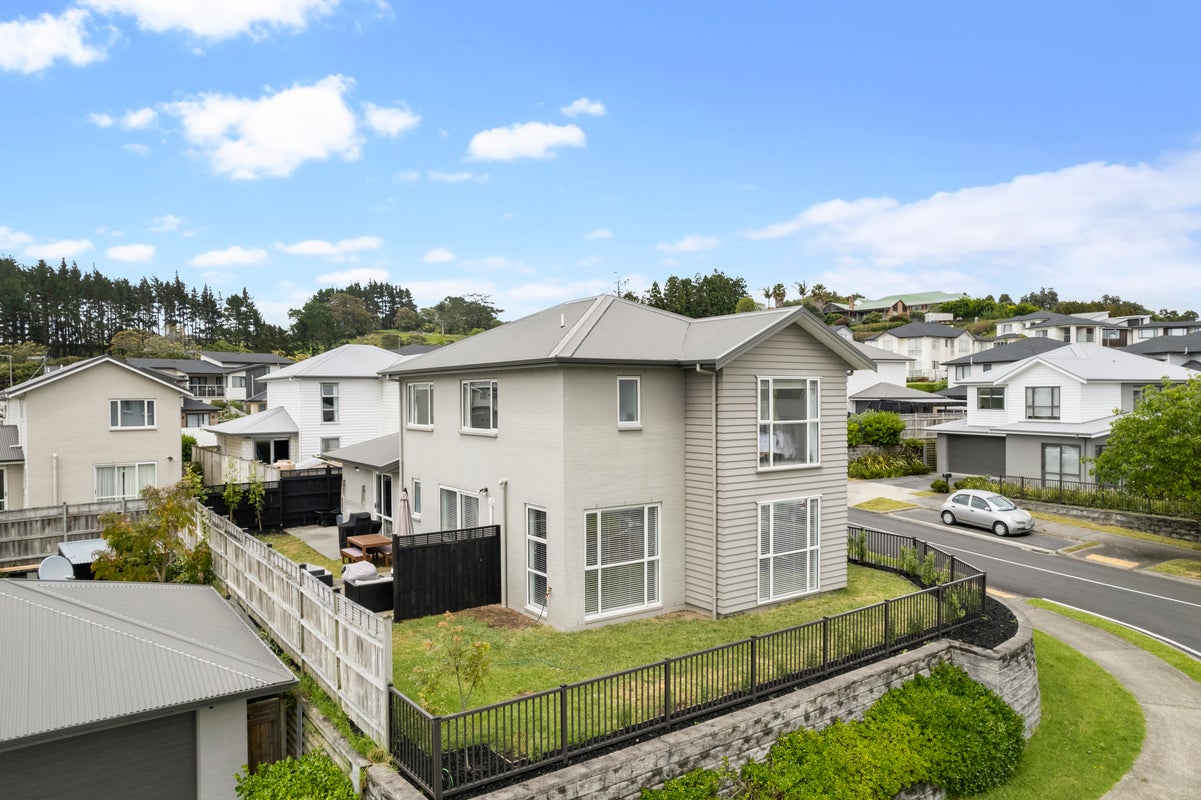 3 Forbes McCammon Drive, Swanson, Auckland - Carousel 2