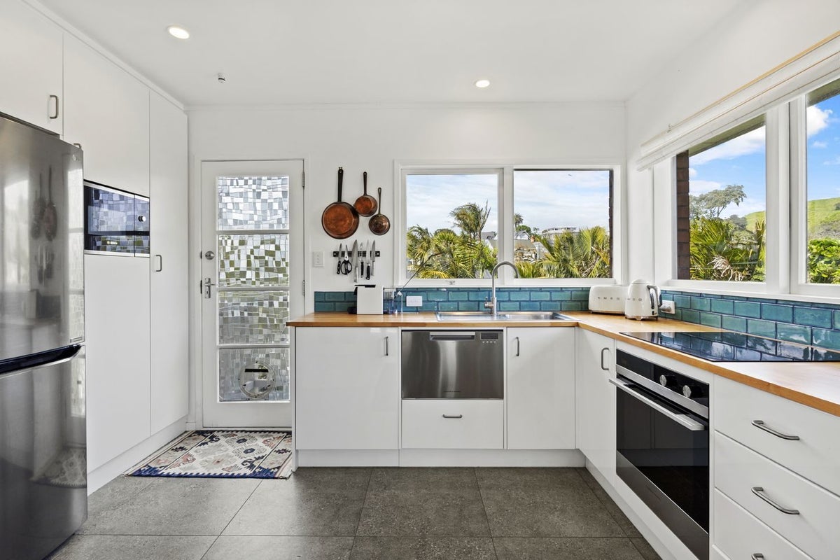 4/5 Cambria Road, Devonport, Auckland - Carousel 2