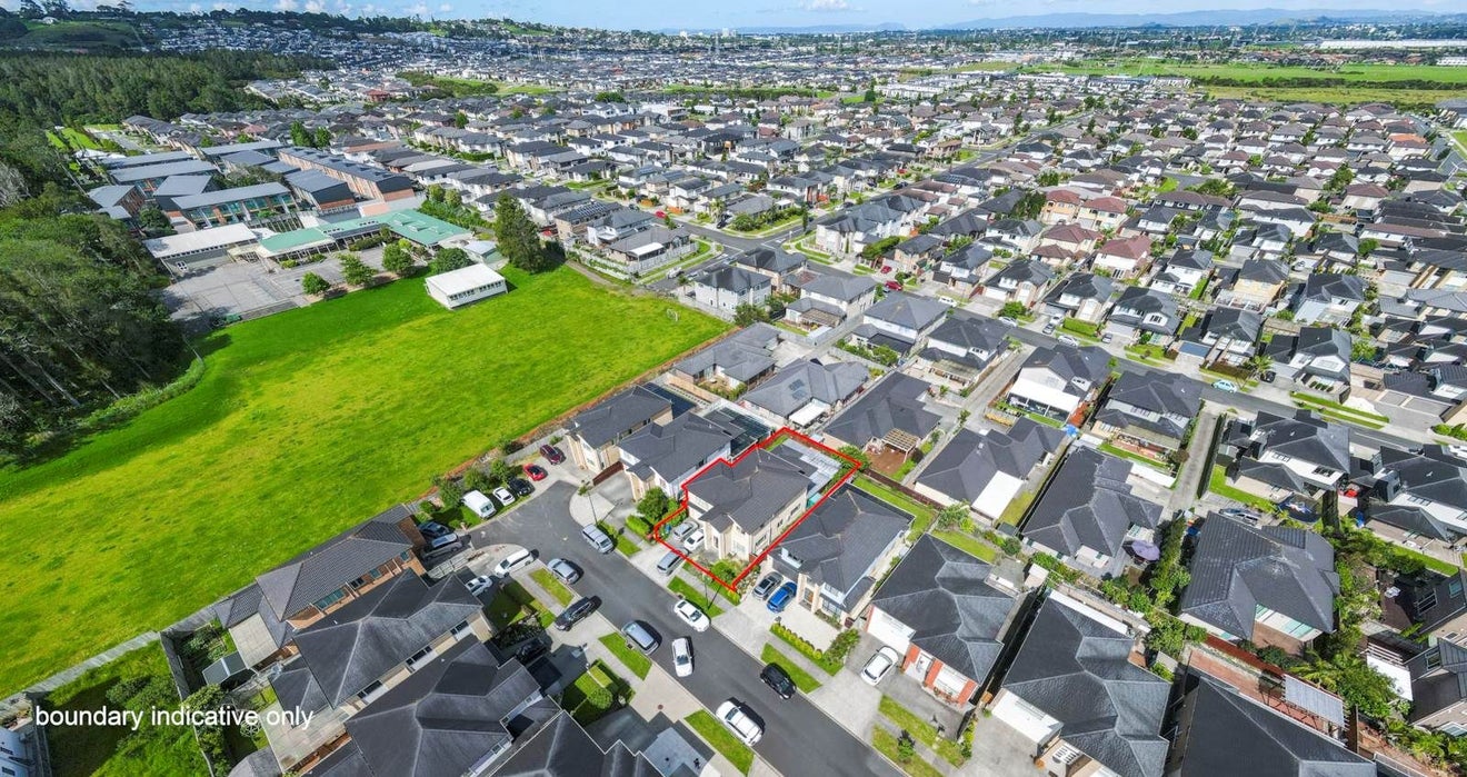 13 Sunshine Lane, Flat Bush, Auckland - Carousel 1