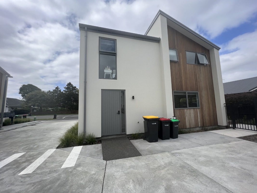 1/7 Lindores Street, Addington, Christchurch - Carousel 1