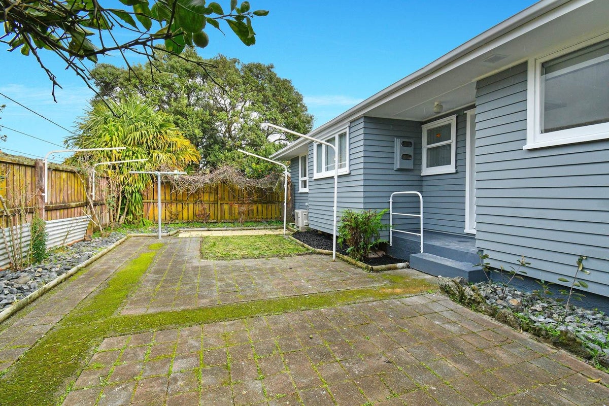 2 Dulcie Place, Red Hill, Papakura - Carousel 9