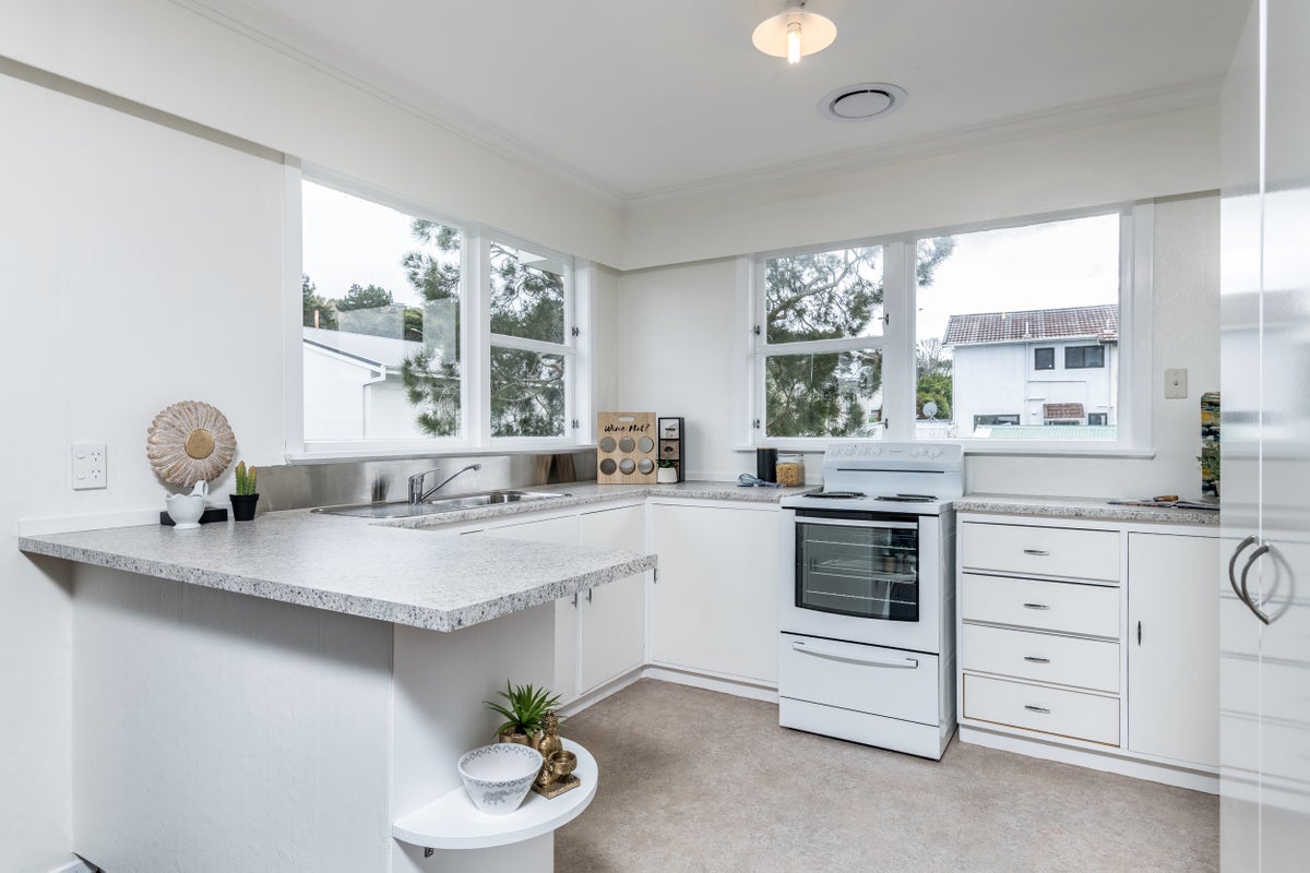 6/23 Trafalgar Street, Johnsonville, Wellington - Carousel 2