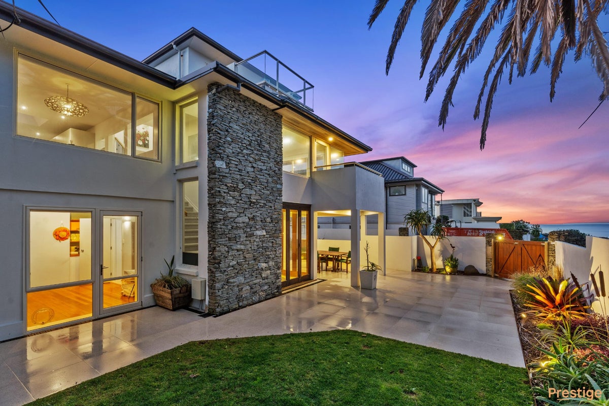 1/22 Tiri Road, Milford, Auckland - Carousel 1
