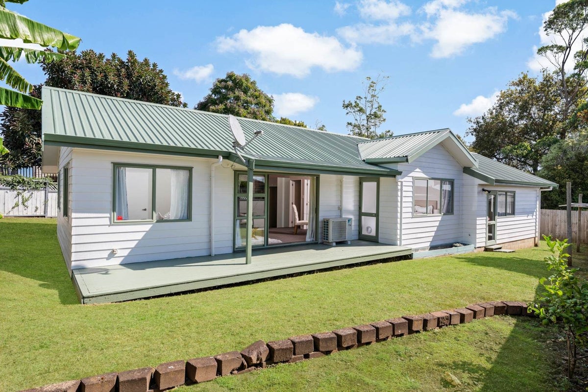 106A Royal Road, Massey, Auckland - Carousel 2