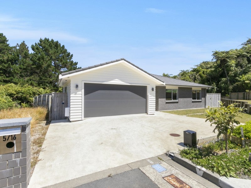 5/16 Kelso Grove, Kelson, Lower Hutt - Carousel 18