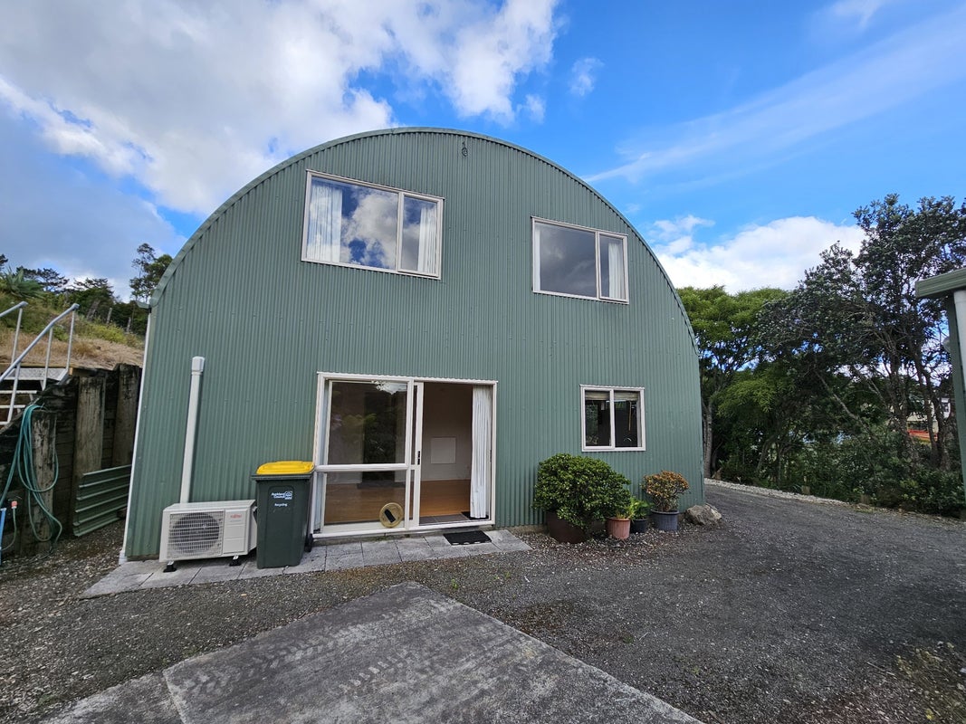 1143B Whangaparaoa Road, Tindalls Beach, Whangaparaoa - Carousel 1