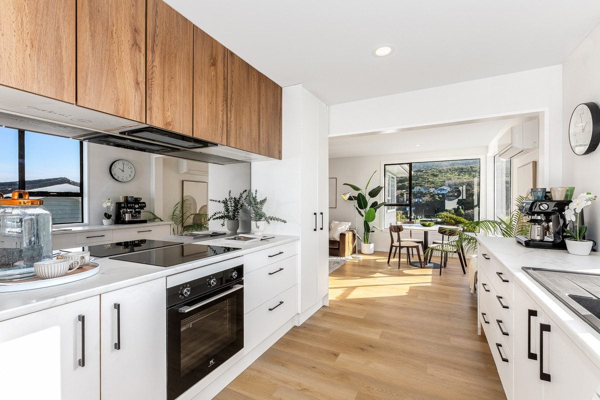 49 Handyside Street, Tawa, Wellington, Wellington - Carousel 1