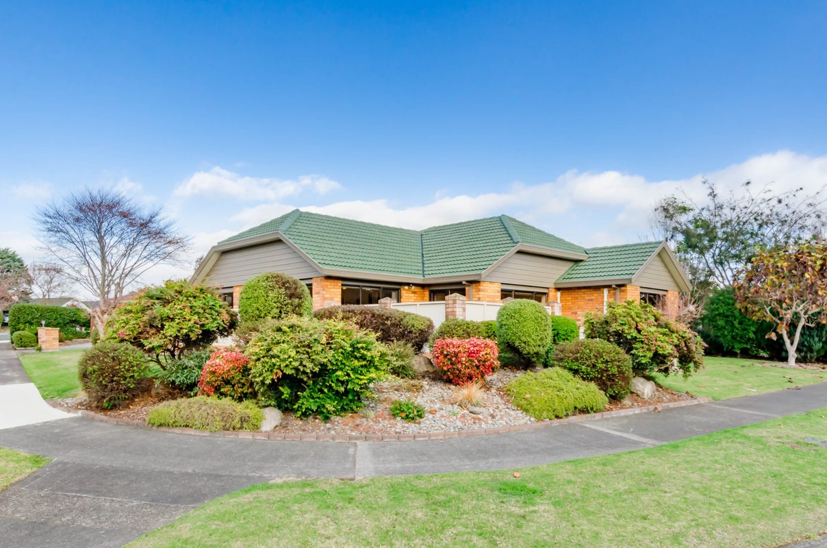 31 Awanui Drive, WAIKANAE, Waikanae - Carousel 1