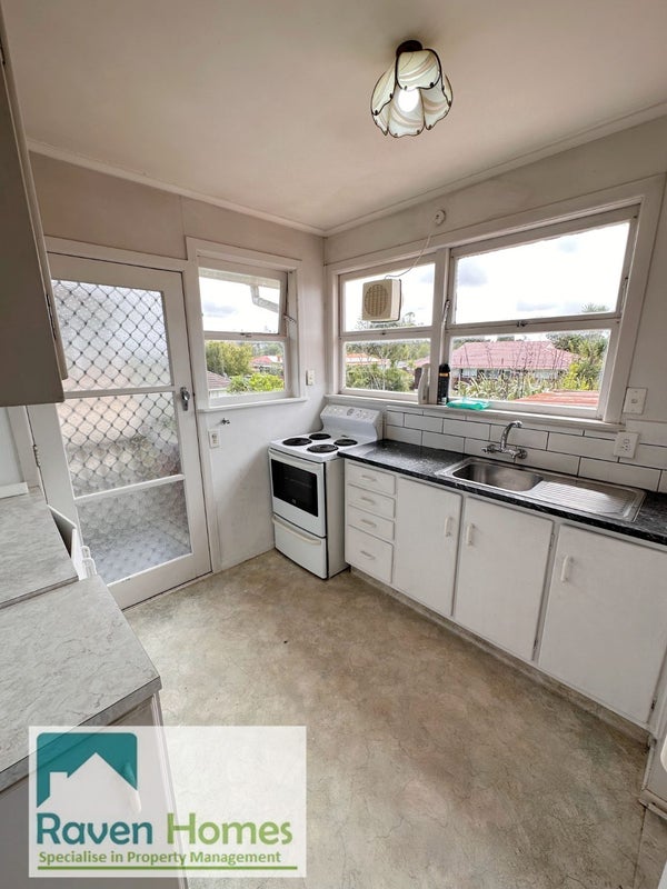 2/123 Hutchinson Avenue, New Lynn, Auckland - Carousel 2