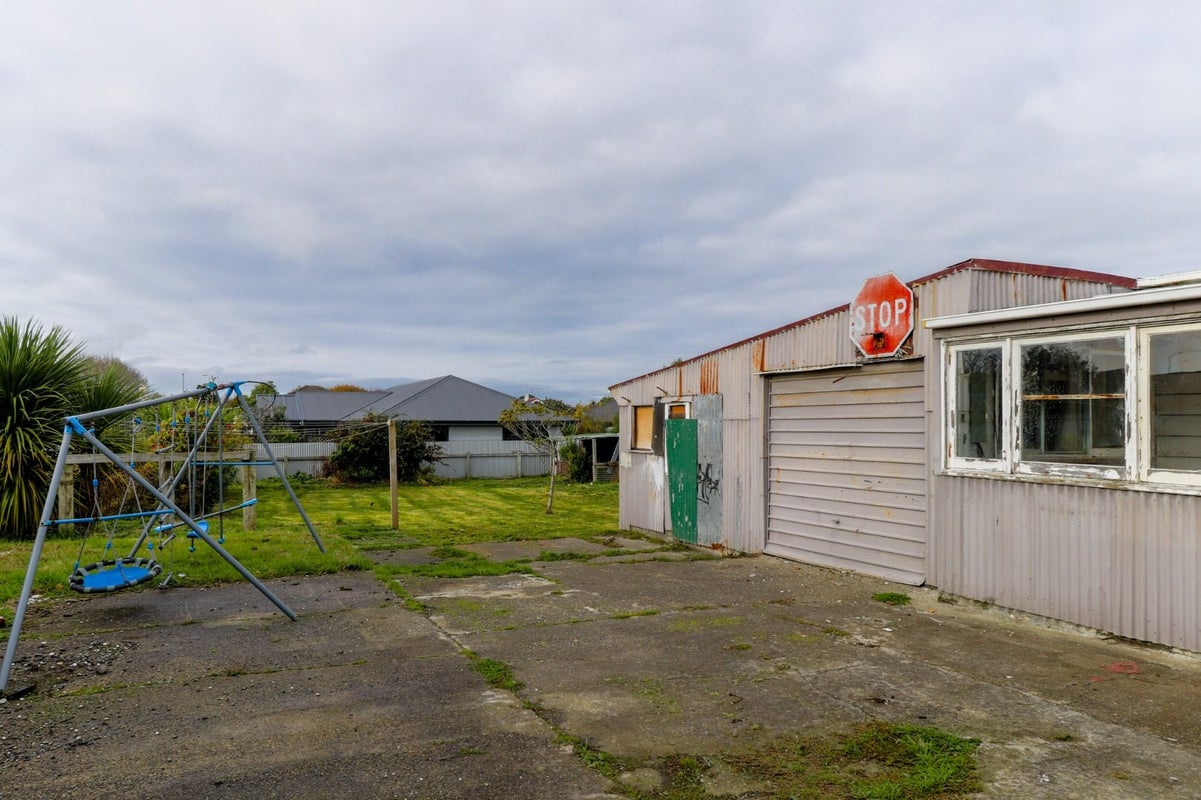 30 Dyson Street, Strathern, Invercargill - Carousel 11