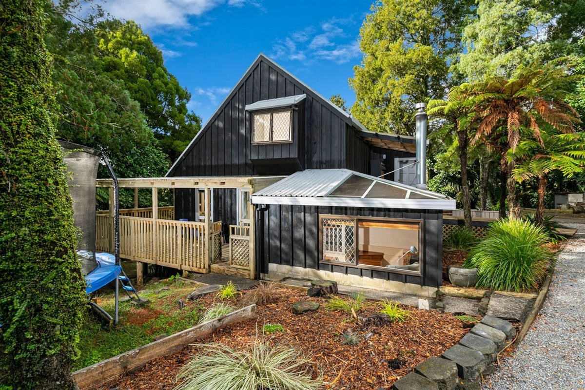 812 West Coast Road, Oratia, Auckland - Carousel 36