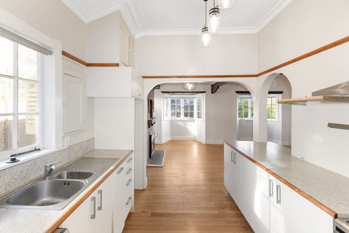 2A Hillside Crescent North, Mount Eden, Auckland - Carousel 2