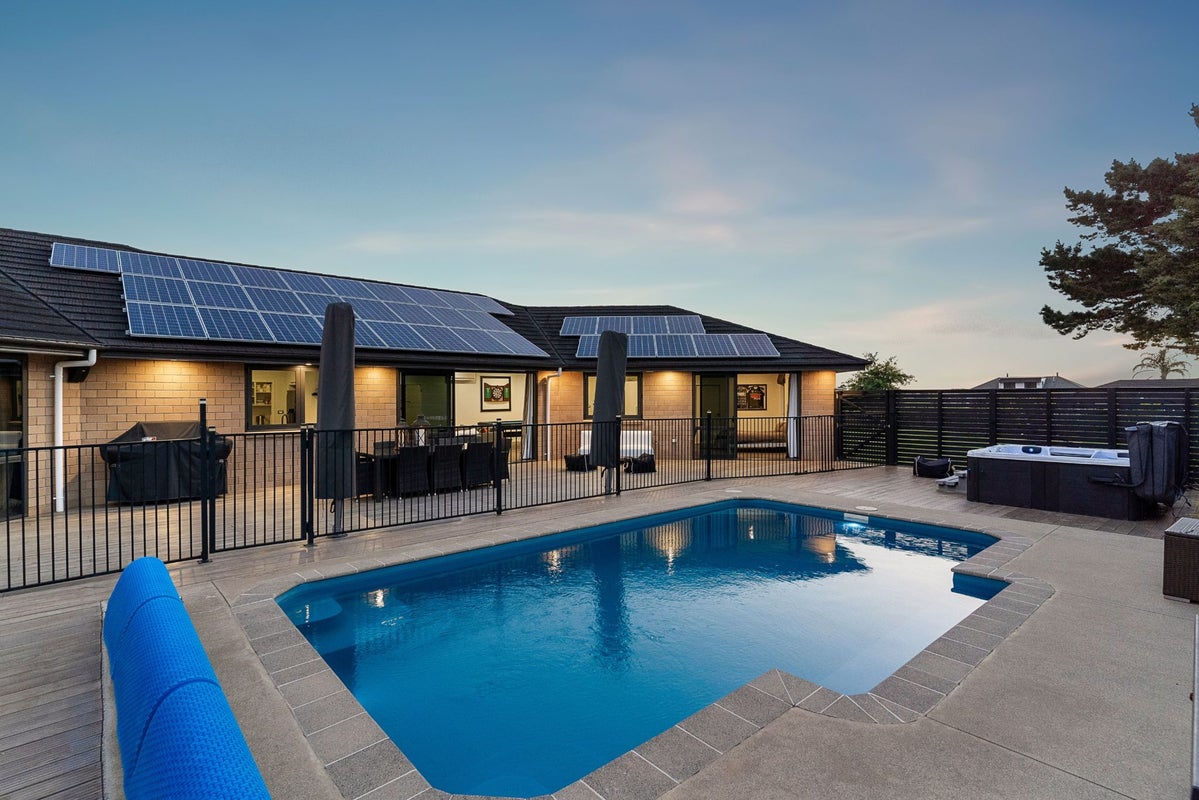 1 Coach Road, Papakura - Carousel 1