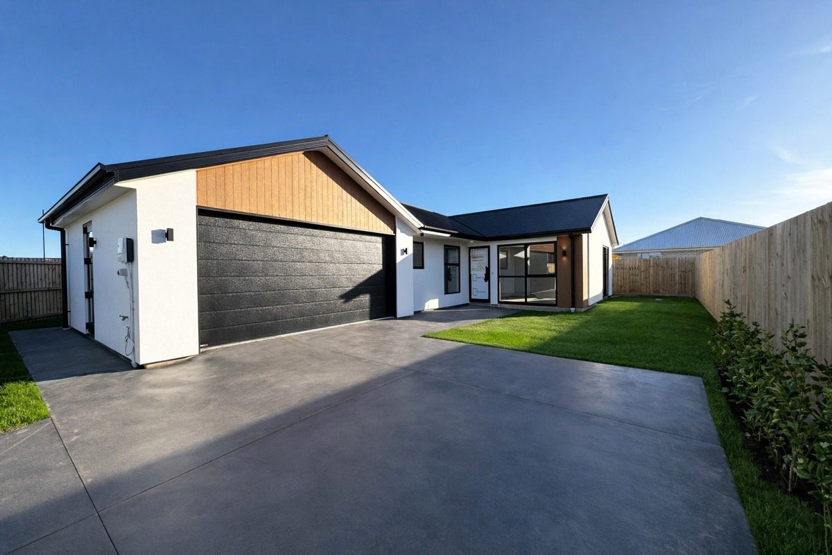 9 Archibald Place, Halswell, Christchurch - Carousel 1