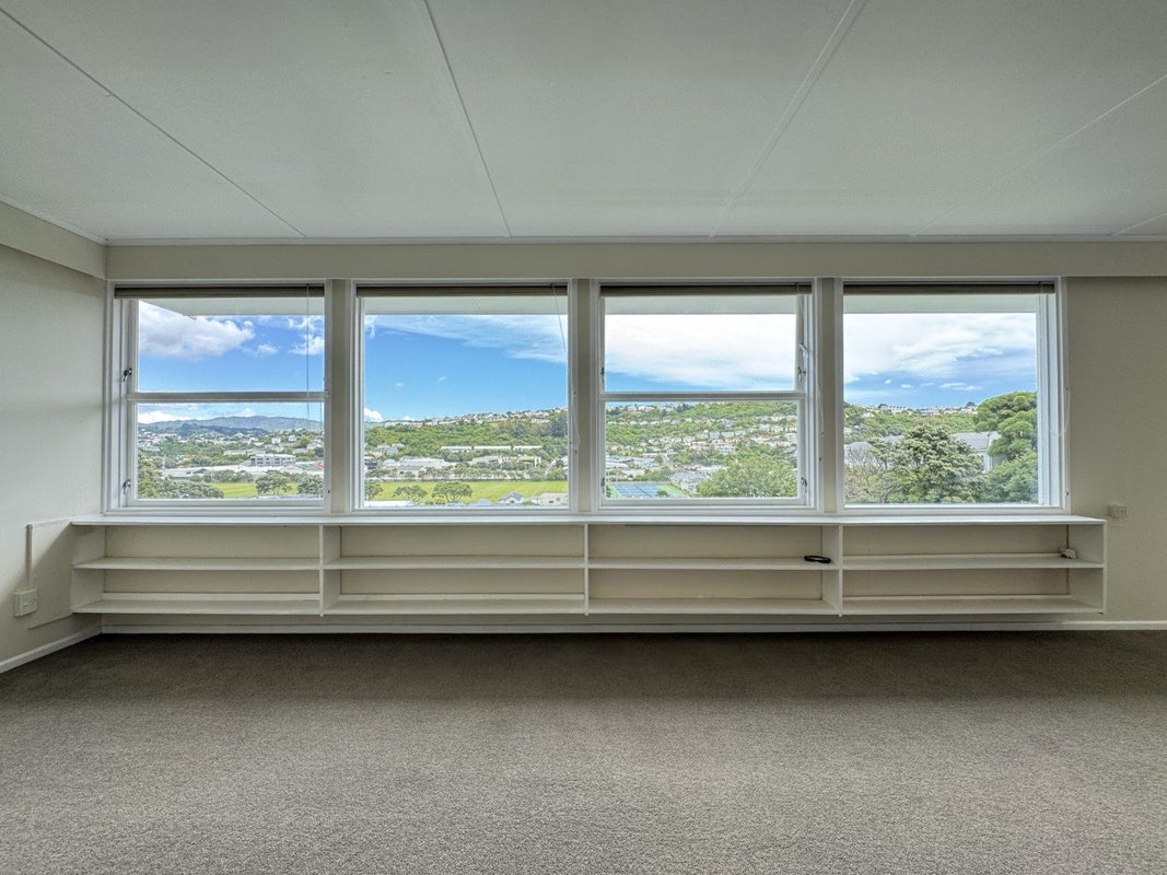 65 Totara Road, Miramar, Wellington - Carousel 2