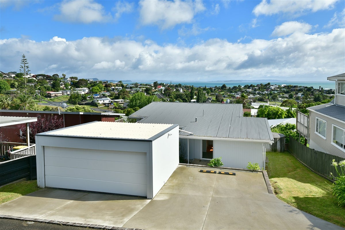 5 Norfolk Road, Stanmore Bay, Whangaparaoa - Carousel 1